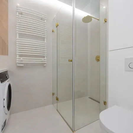 Apartmán Siedmiogrodzka With Balcony & Parking Wola By Renters *