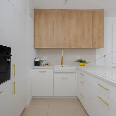 Apartmán Siedmiogrodzka With Balcony & Parking Wola By Renters *