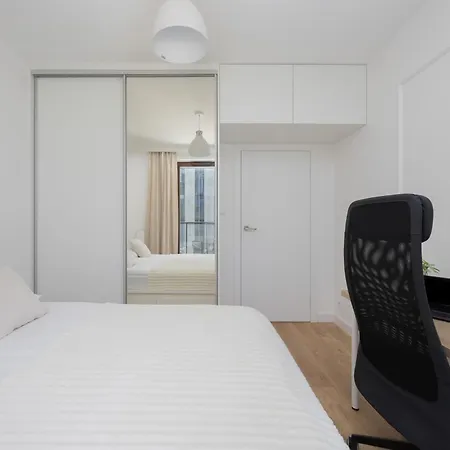 Siedmiogrodzka With Balcony & Parking Wola By Renters * 바르샤바