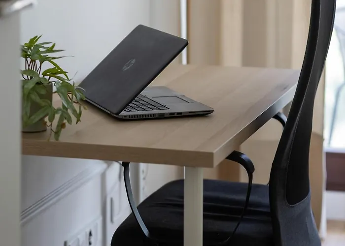 Siedmiogrodzka With Balcony & Parking Wola By Renters شقة *