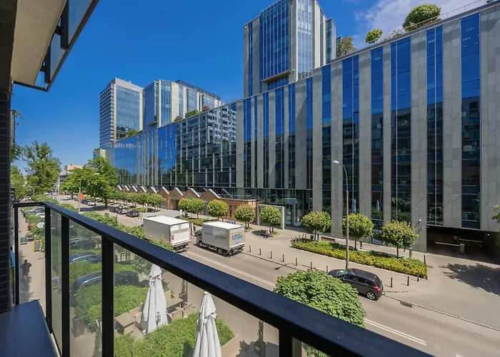 Siedmiogrodzka With Balcony & Parking Wola By Renters شقة وارسو