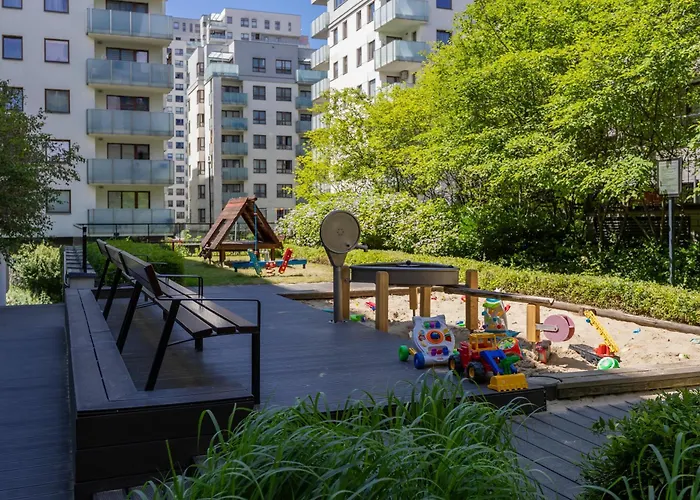 Siedmiogrodzka With Balcony & Parking Wola By Renters شقة وارسو